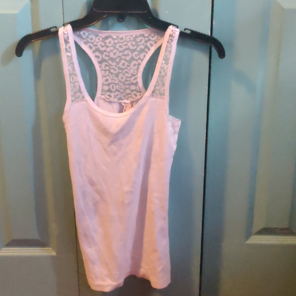 No boundaries tank top, worn once